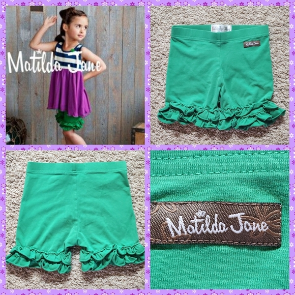 Matilda Jane Other - Matilda Jane girls ruffle shorties  Size  4 Color 💚 green